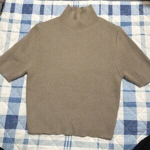 Short sleeve Zara size m beige/khaki